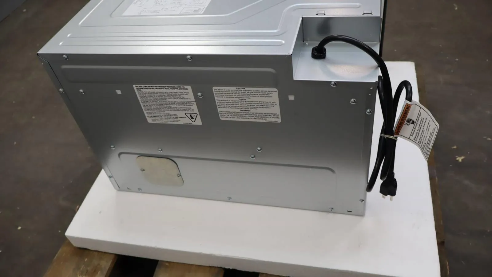 Bosch 24" 1.2 Cu.Ft. Cap 950 Watt Smart 800 Series Microwave Drawer HMD8454UC