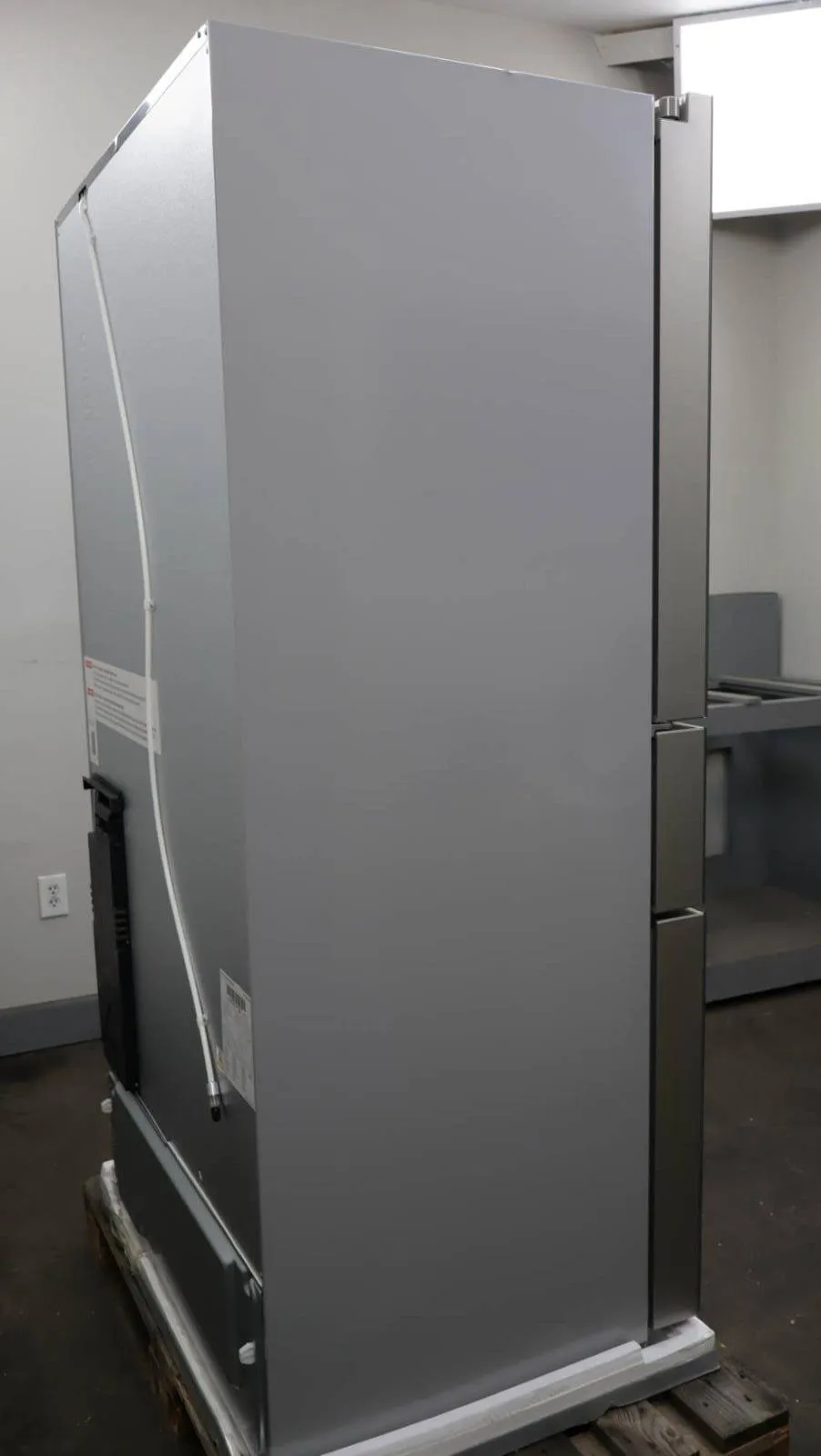 Bosch 36" 800 Series 20.5 Cu. Ft 4 French Door Smart SS Refrigerator B36CL81ENG