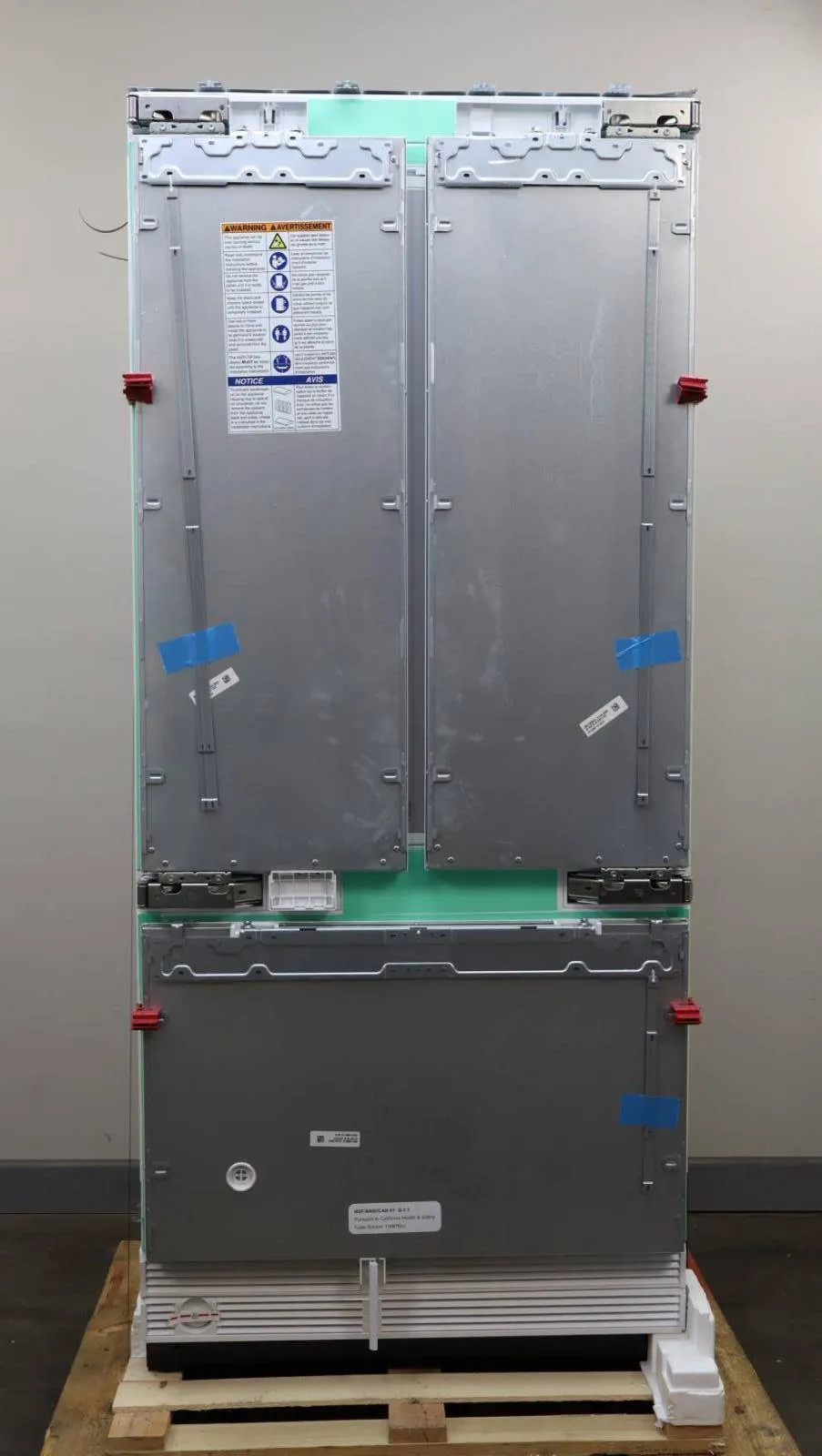 Bosch 36" Built-In French Door Smart PR Benchmark Series Refrigerator B36IT905NP