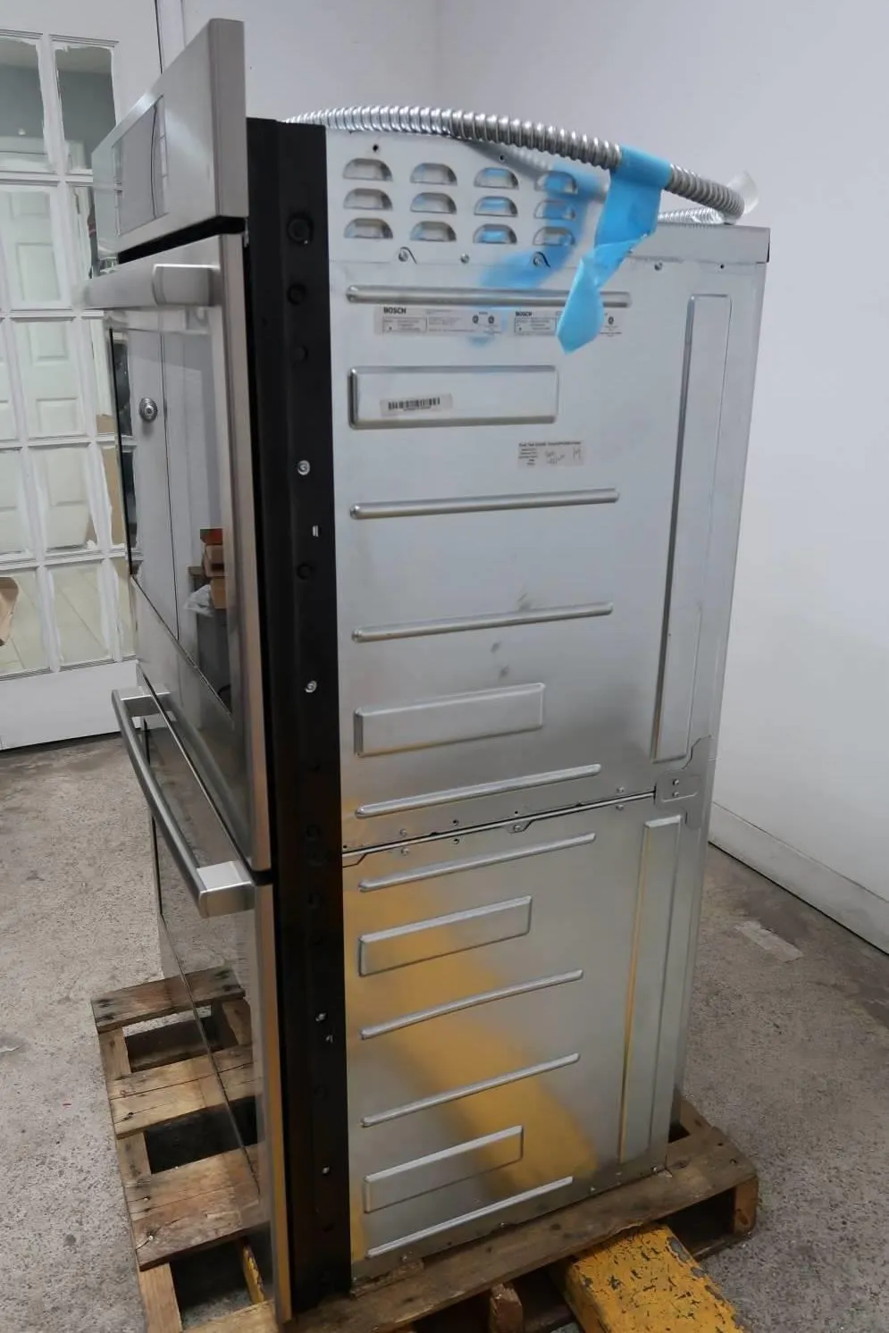 Bosch 800 Series 30" 4.6 cu.ft Convection SS Double Electric Wall Oven HBL8651UC