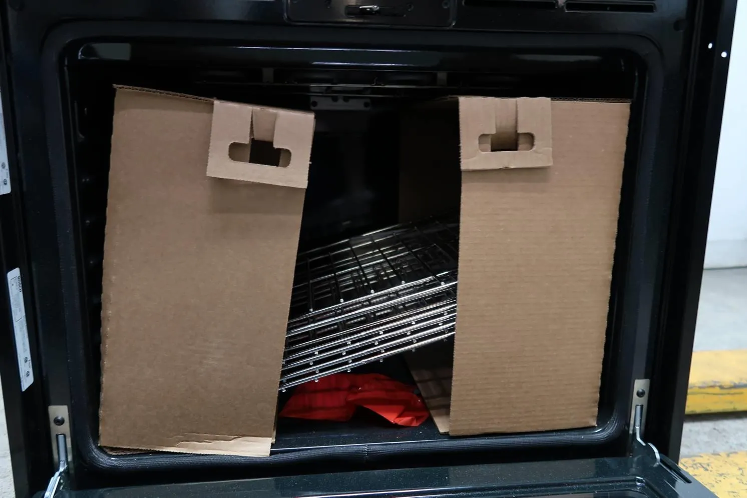 Bosch 800 Series 30" 4.6 cu.ft Convection SS Double Electric Wall Oven HBL8651UC