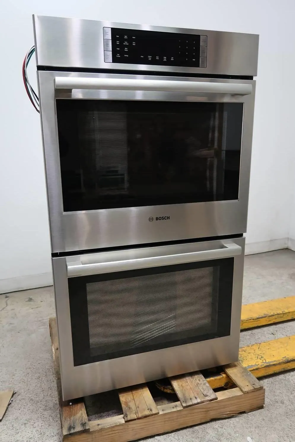 Bosch 800 Series 30" 4.6 cu.ft Convection SS Double Electric Wall Oven HBL8651UC