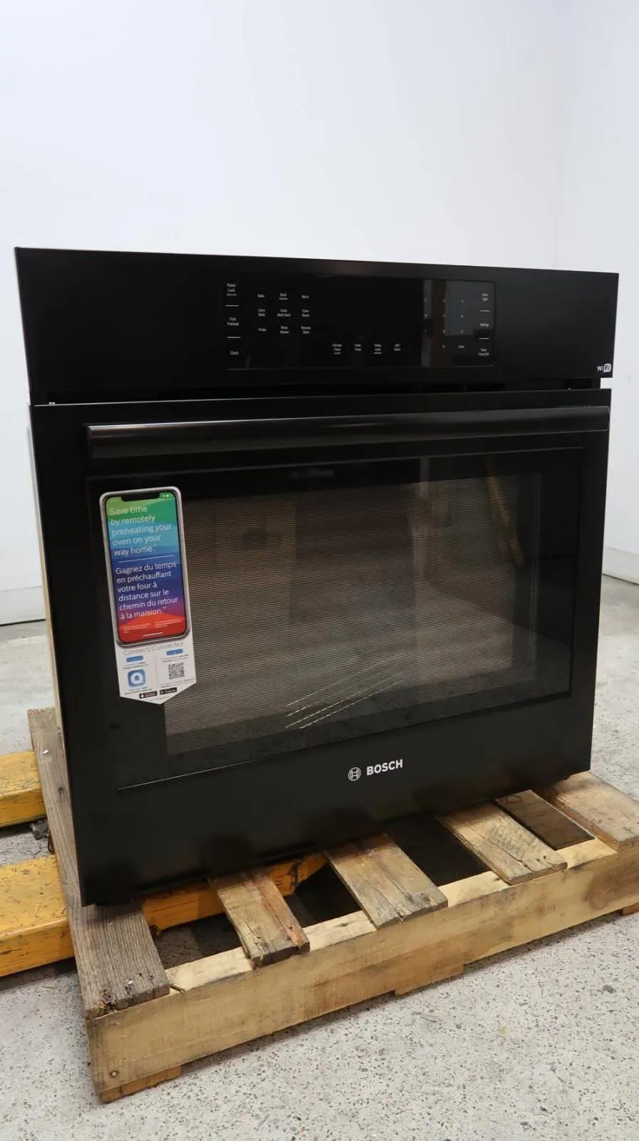 Bosch 800 Series 30" BLK 4.6 Cu.Ft Smart Single Electric Wall Oven HBL8463UC