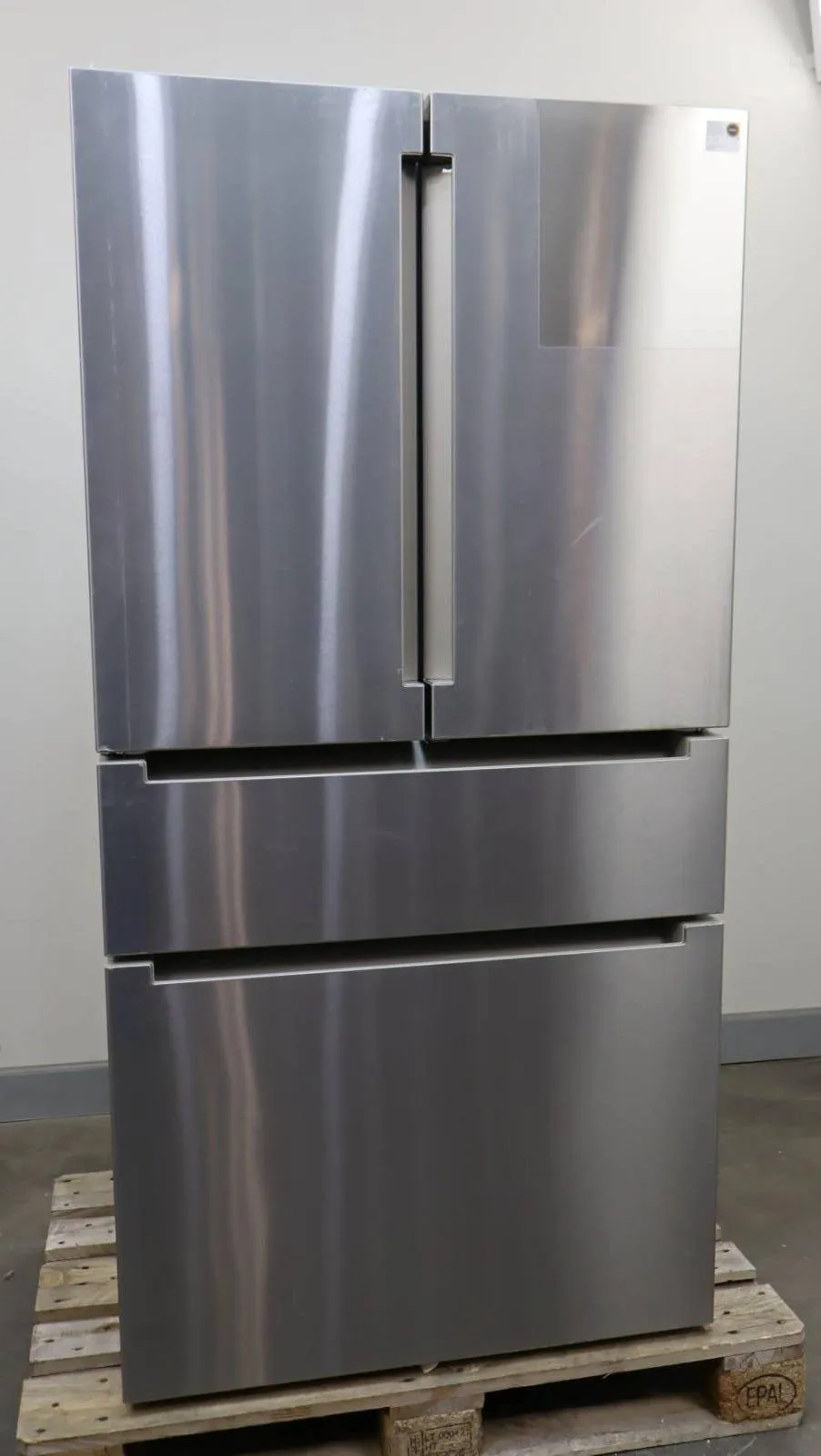 Bosch 800 Series 36" 21 cu.Ft Home Connect French Door Refrigerator B36CL80ENS