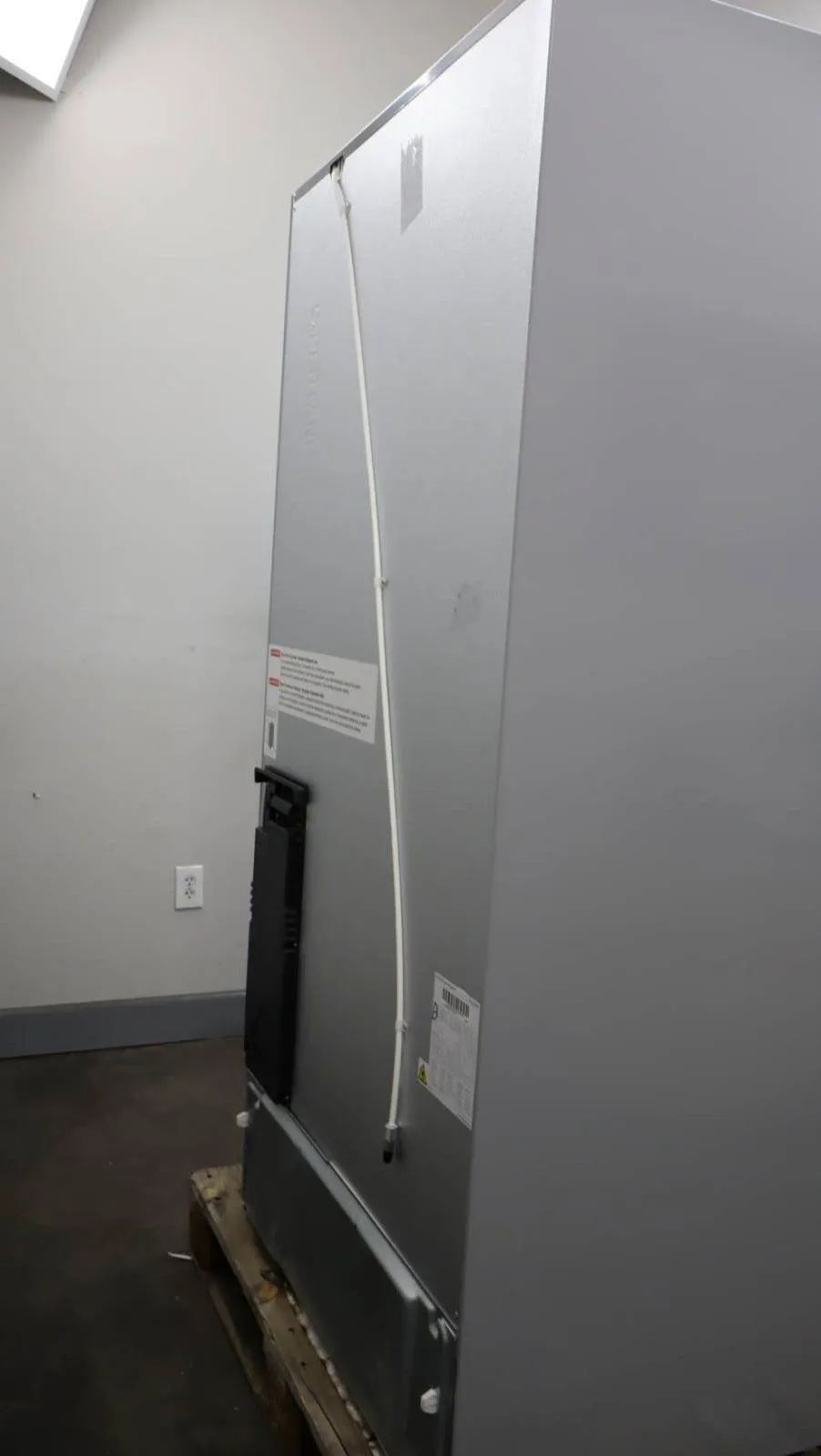 Bosch 800 Series 36" 21 cu.Ft Home Connect French Door Refrigerator B36CL80ENS