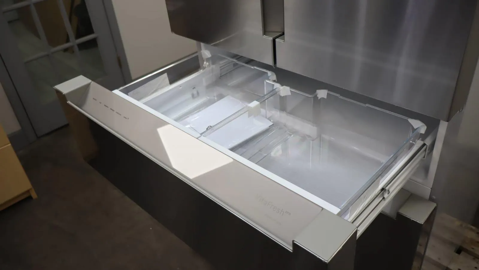 Bosch 800 Series 36" 21 cu.Ft Home Connect French Door Refrigerator B36CL80ENS