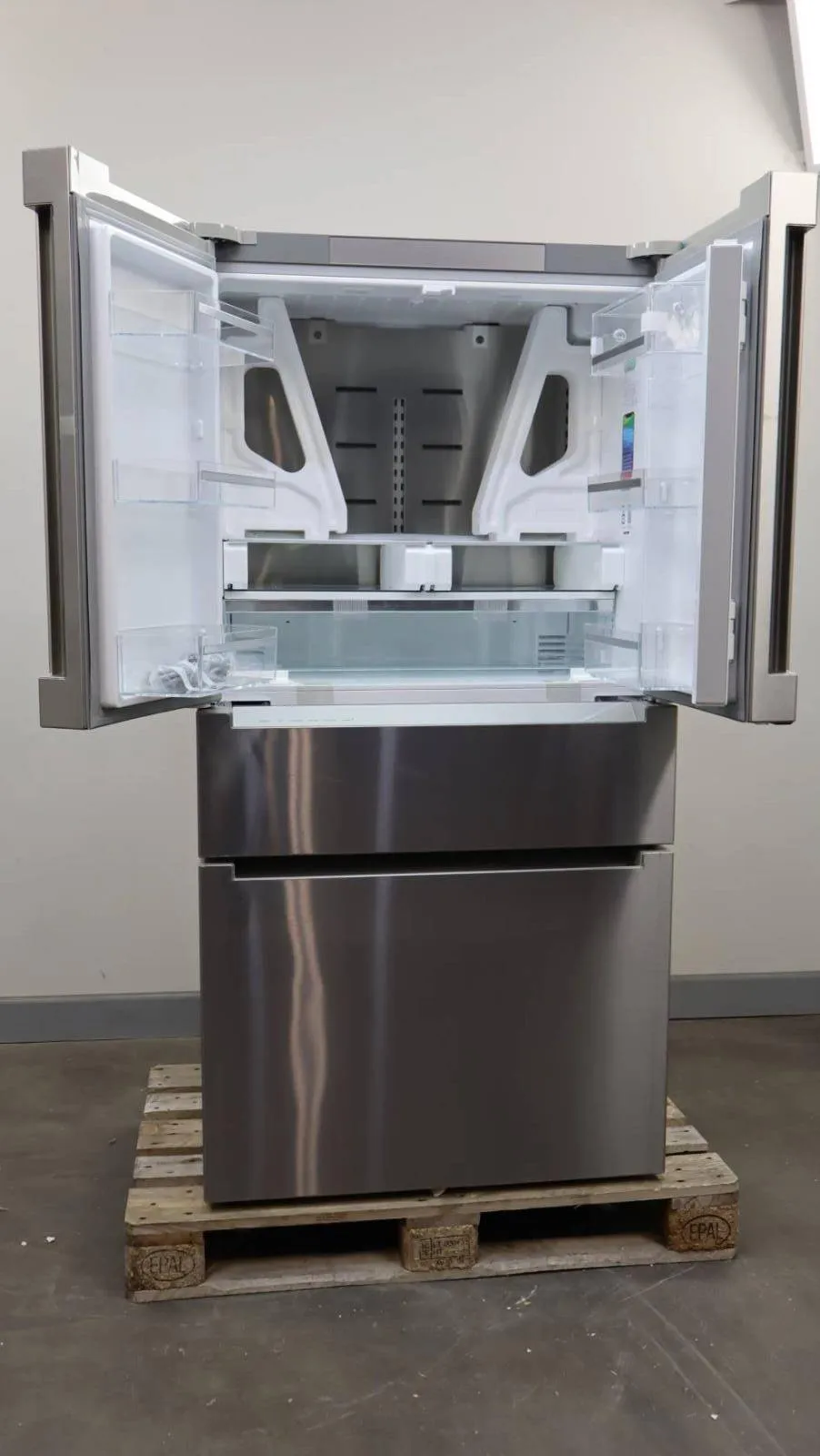 Bosch 800 Series 36" 21 cu.Ft Home Connect French Door Refrigerator B36CL80ENS