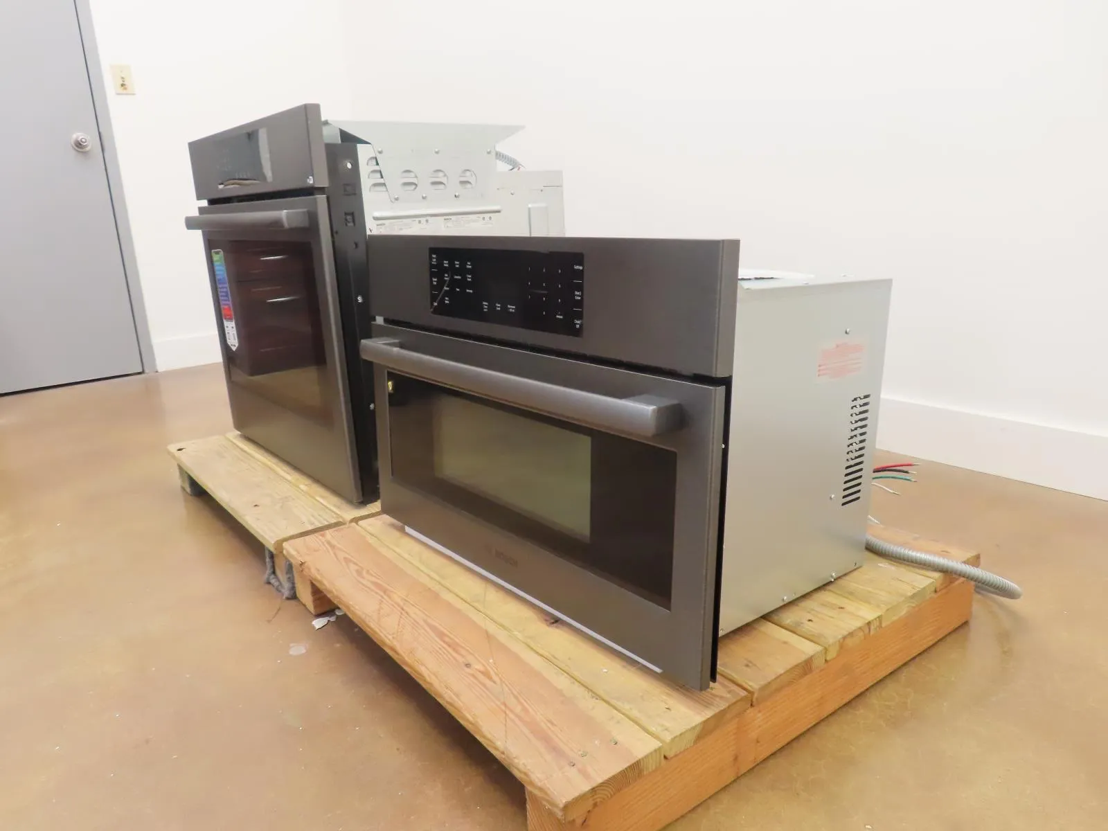 Bosch 800 Series HBL8743UC 30" Smart Combination Speed Oven WiFi Full Warranty