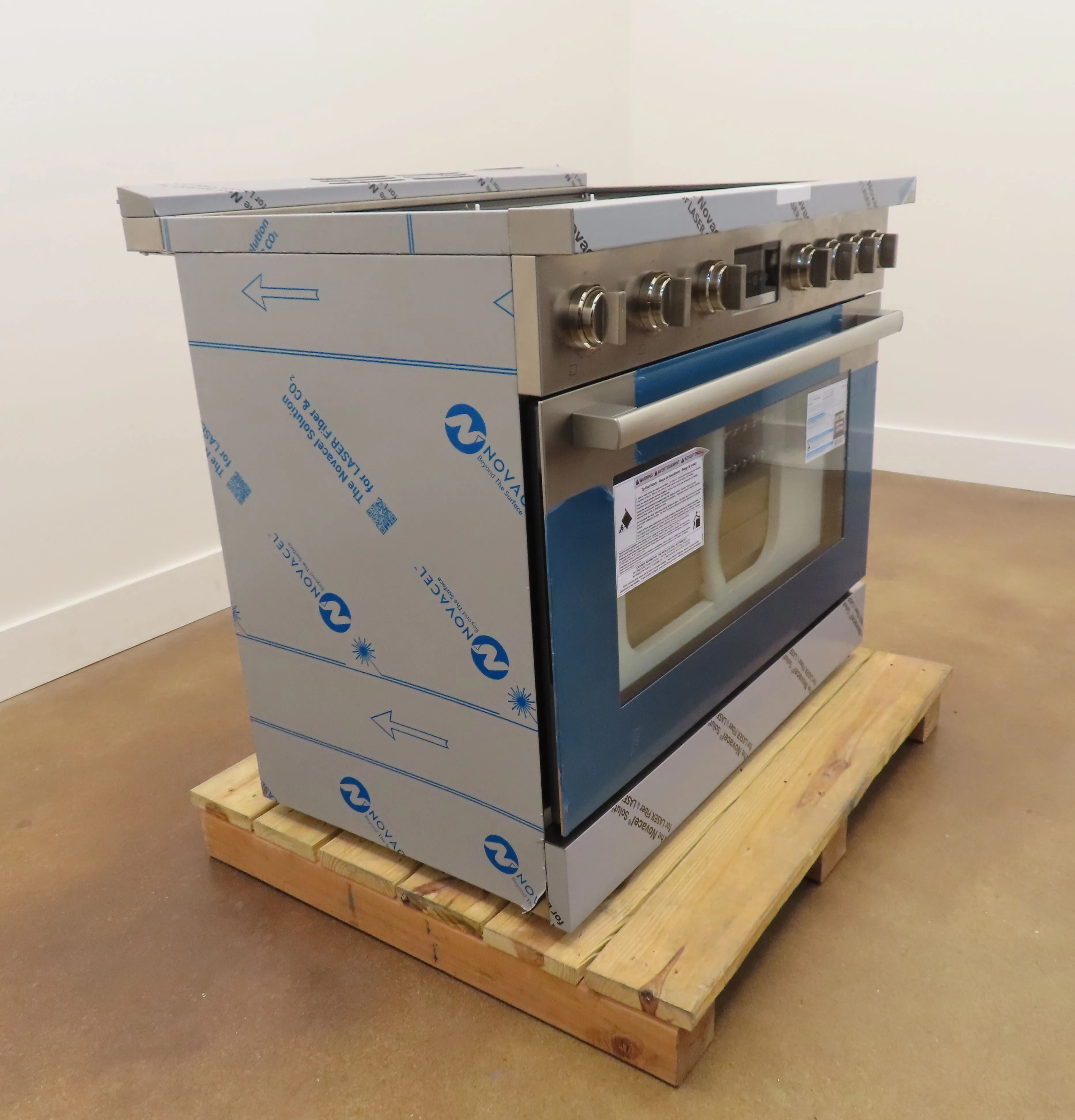 Bosch 800 Series HDS8655U 36" 6 Burner Freestanding Stainless Dual Fuel Range