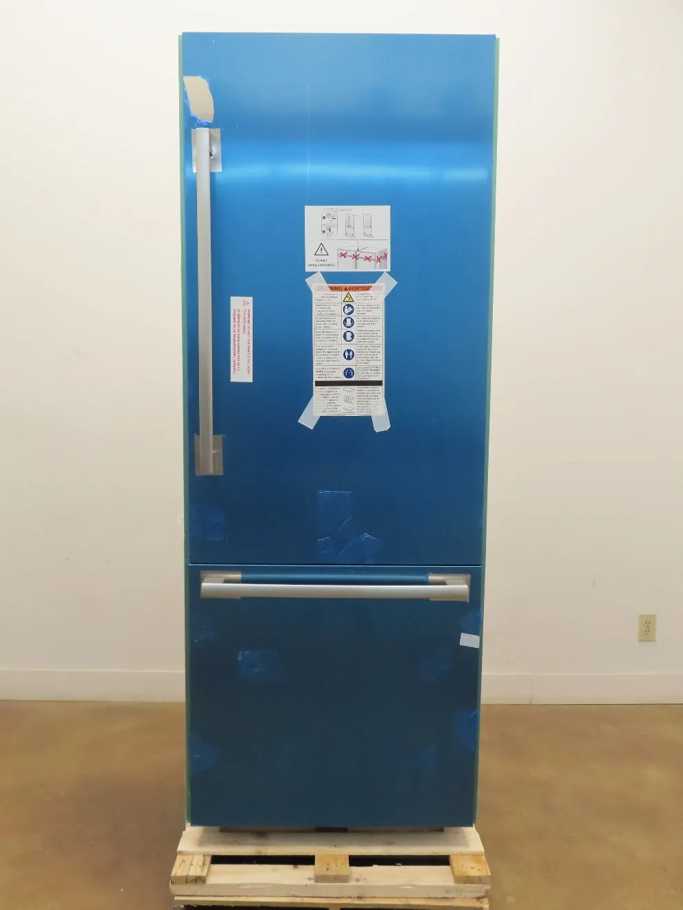 Bosch Benchmark Series B30BB935SS 30" Built-In Bottom Mount Smart Refrigerator