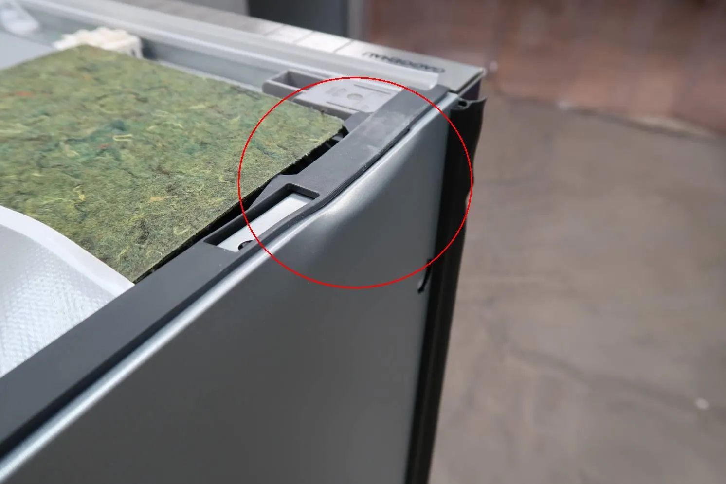 Gaggenau 400 Series 24" PR ADA Sensor Clean Smart 42dB Dishwasher DF480700F