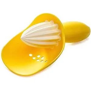 Joseph Joseph Catcher Yellow Citrus Reamer