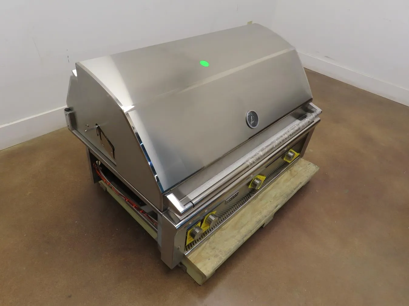 Lynx Professional Grill Series L42R3NG 42" 1,200 sq.in Built-In Nat. Gas Grill