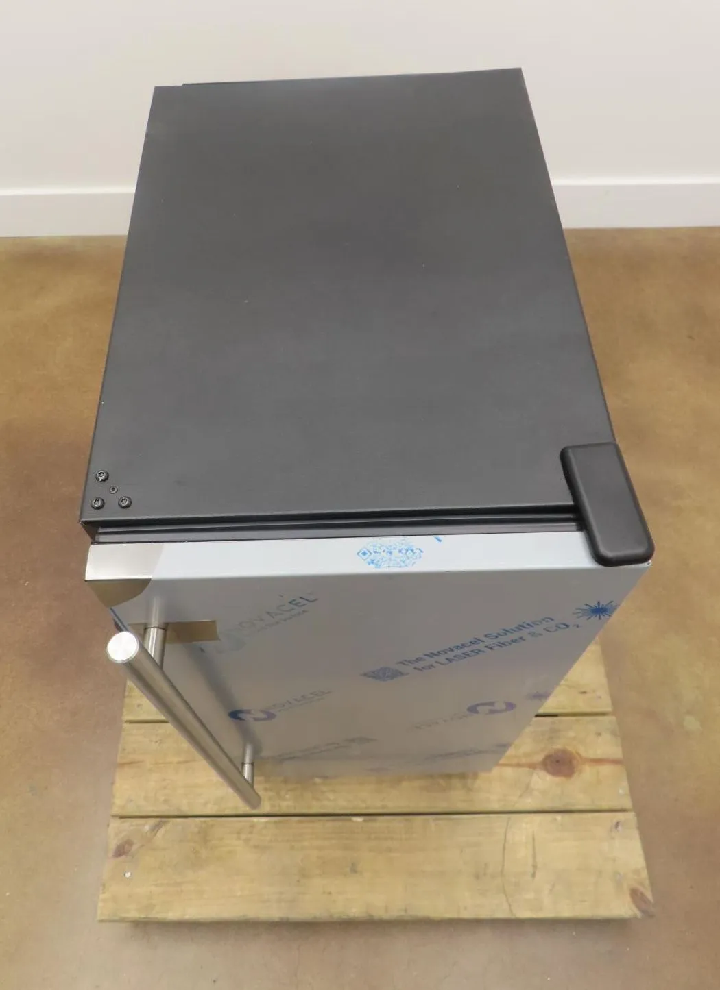 Marvel MLCR215SS01A 15 Inch Built-In Crescent Stainless Steel Ice Maker