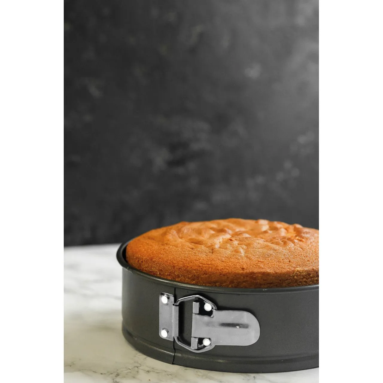 MasterClass Non-Stick 20cm/8" Springform Cake Tin