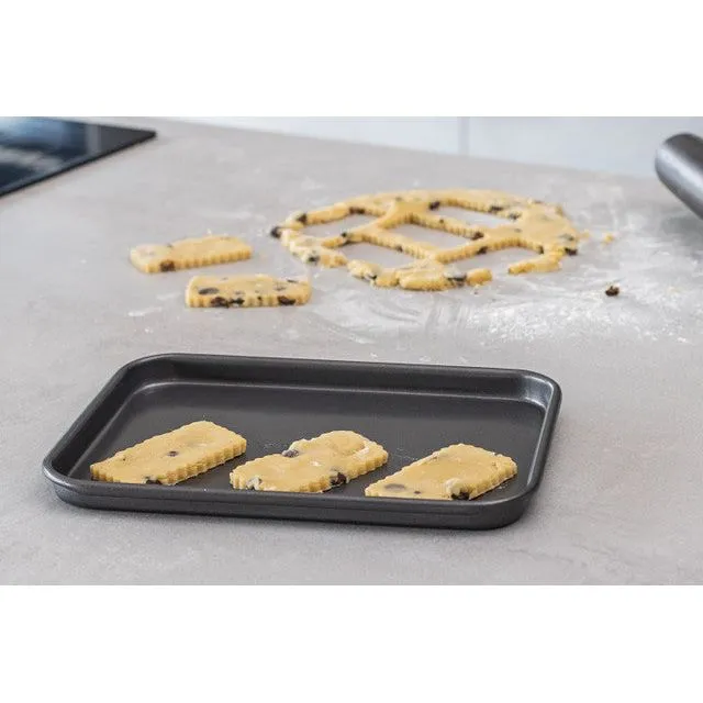 MasterClass Non-Stick 24cm x 18cm Baking Tray