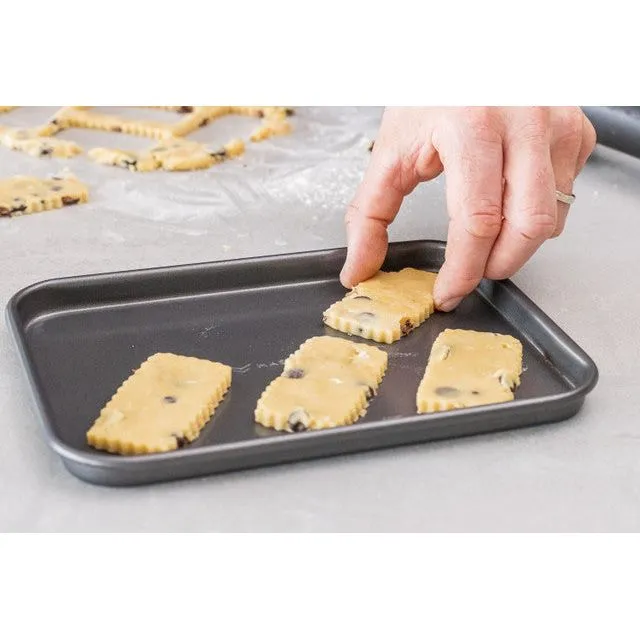 MasterClass Non-Stick 24cm x 18cm Baking Tray
