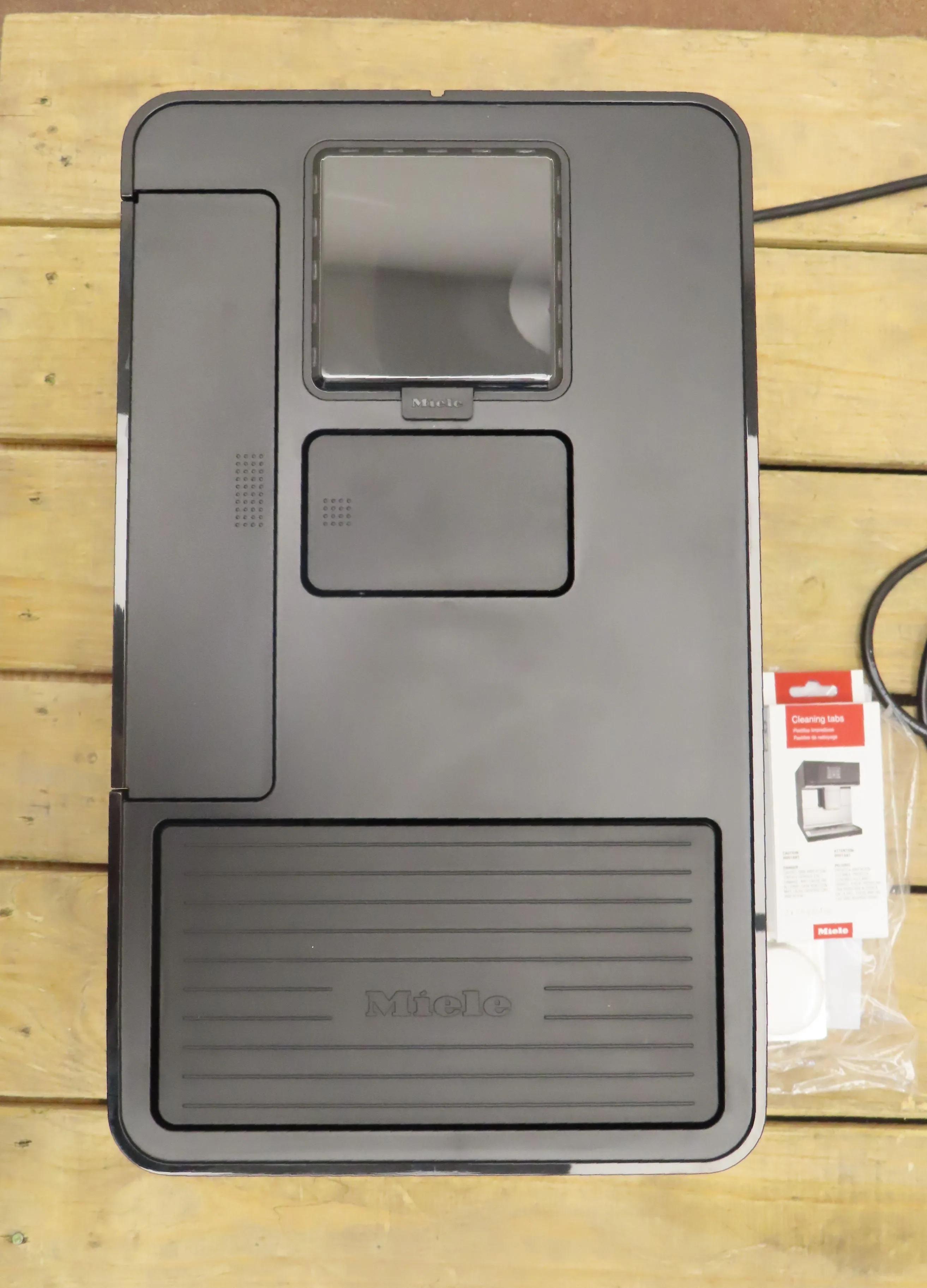 Miele Milk Perfect 10" AromaticSystem Countertop Smart Coffee Machine CM6360OBCM