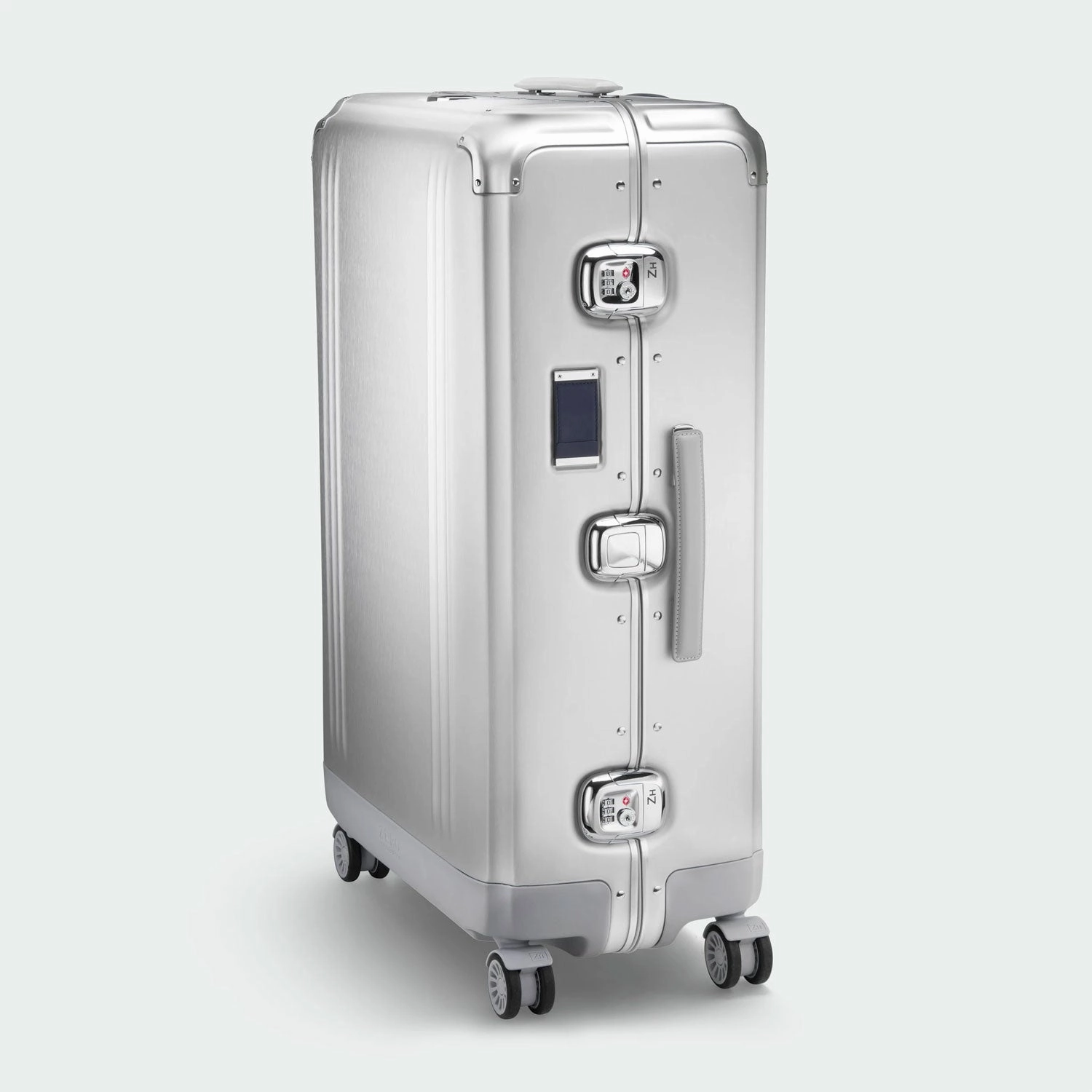 Zero Halliburton Pursuit Aluminum Medium Travel Case Best Price Today Trending Now Offer