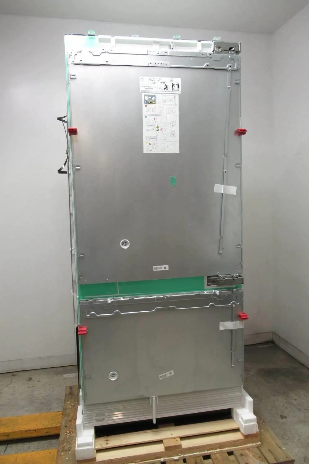 Thermador Freedom Collection 36" ThermaFresh PR Smart Refrigerator T36IB905SP