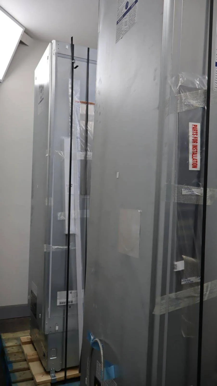 Thermador Freedom Collection 48" Refrigerator & Freezer T24IR905SP / T24IF905SP