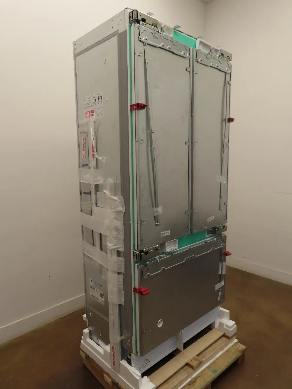 Thermador Freedom Collection T36IT905NP 36" Built-In French Door Refrigerator