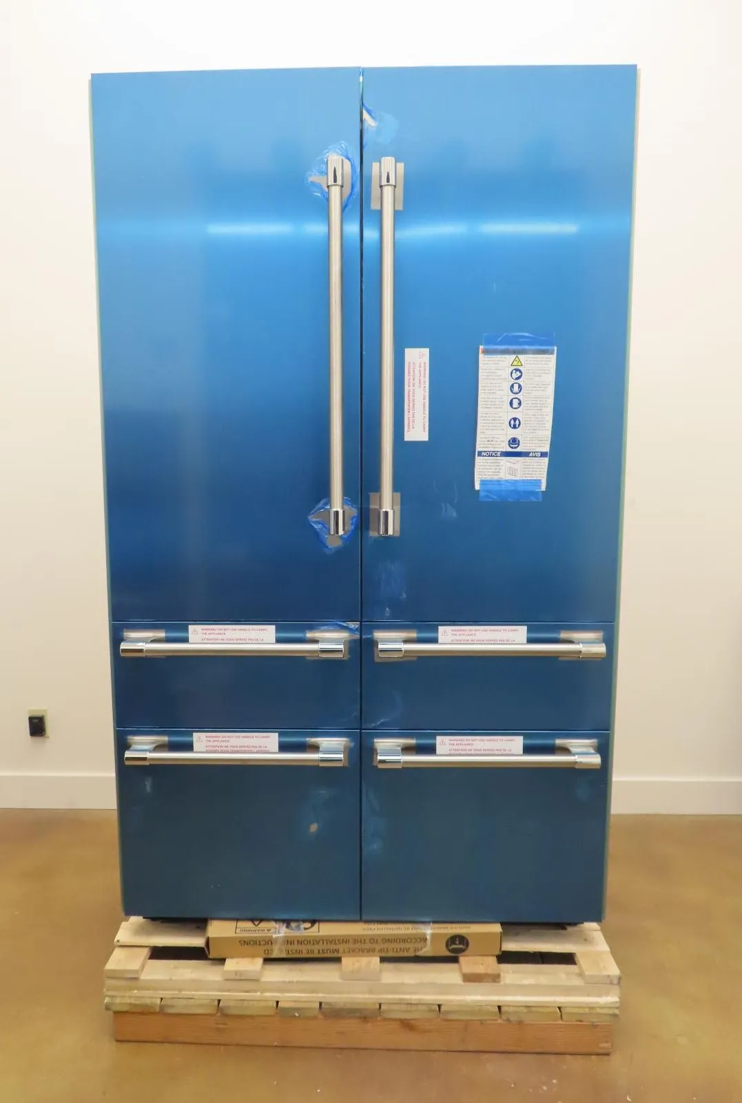 Thermador Freedom Collection T48BT120NS 48"  Built-In French Door Refrigerator