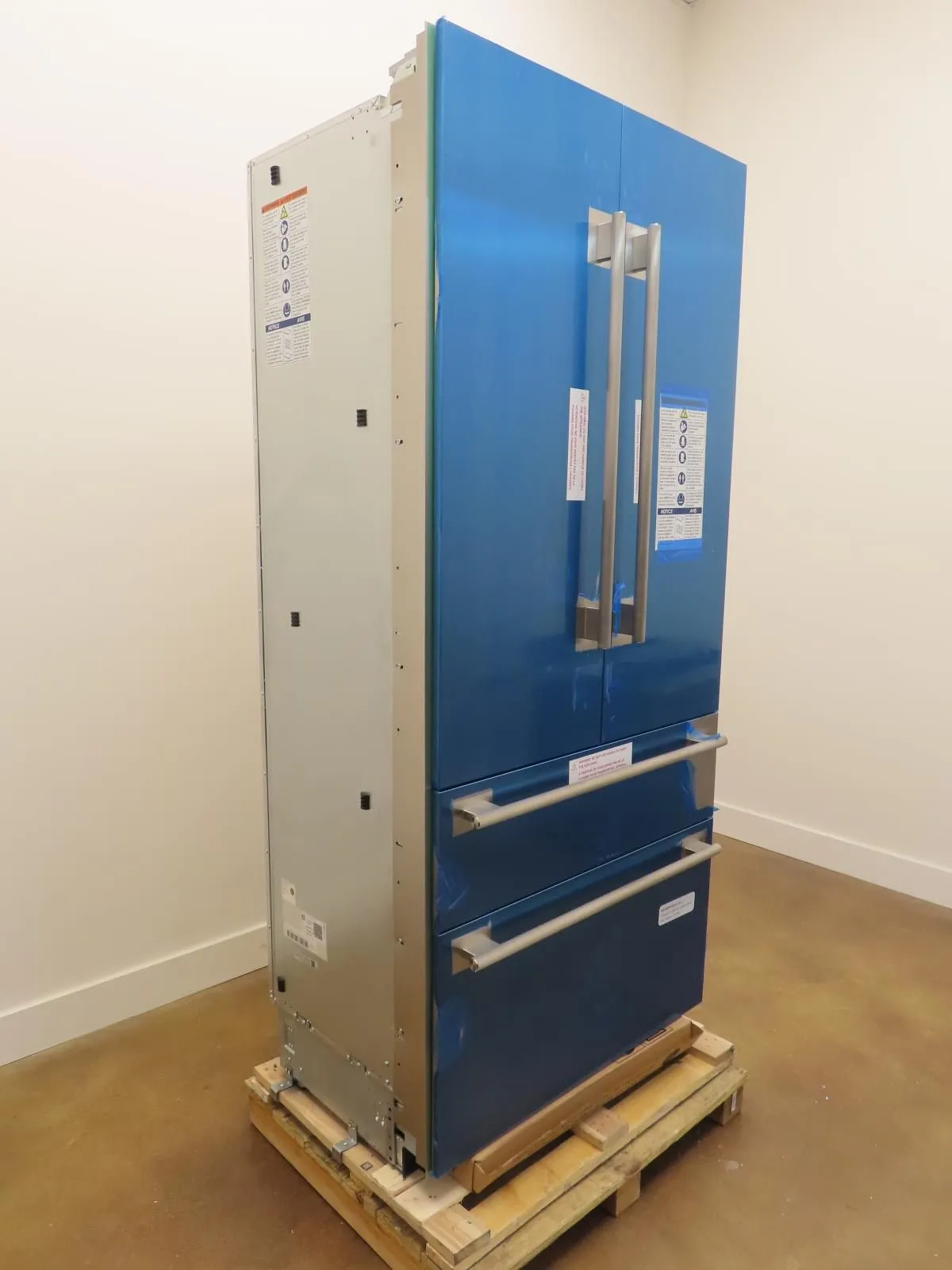 Thermador Freedom T36BT110NS 36" Built-In French Door Refrigerator Perfect