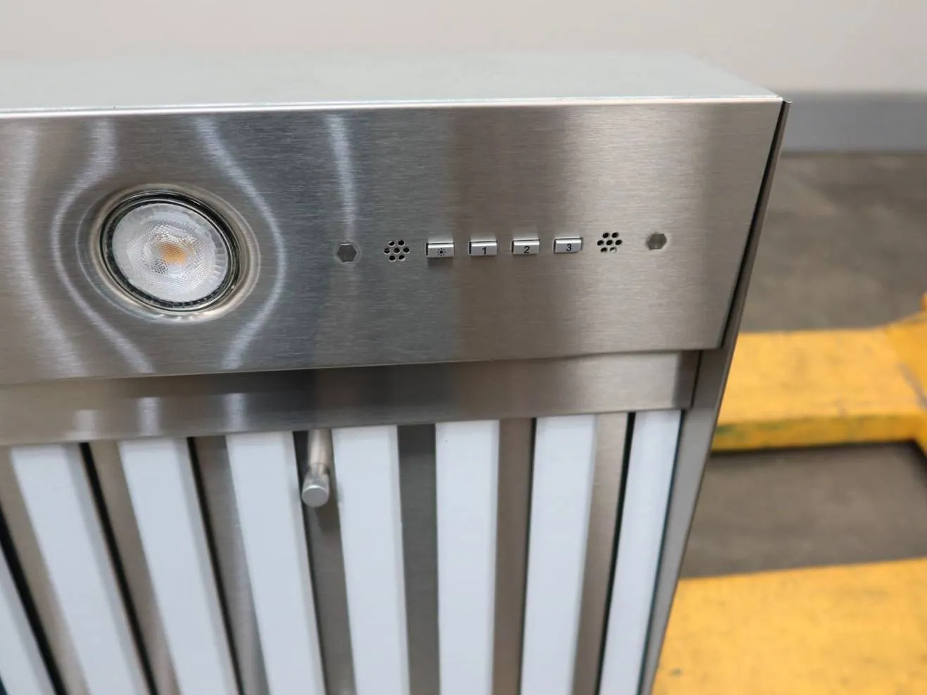Trade-winds Designer Series VSL 400 Series 36" LED Light 600 CFM Hood VSL4366RC