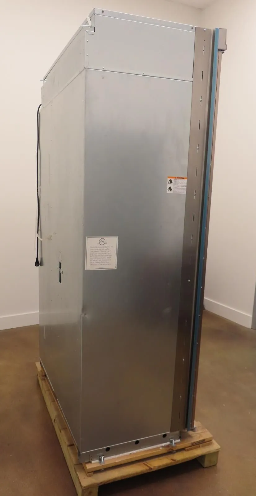 Viking 5 Series FDSB5423 42" Counter Depth Built-In Side by Side Refrigerator