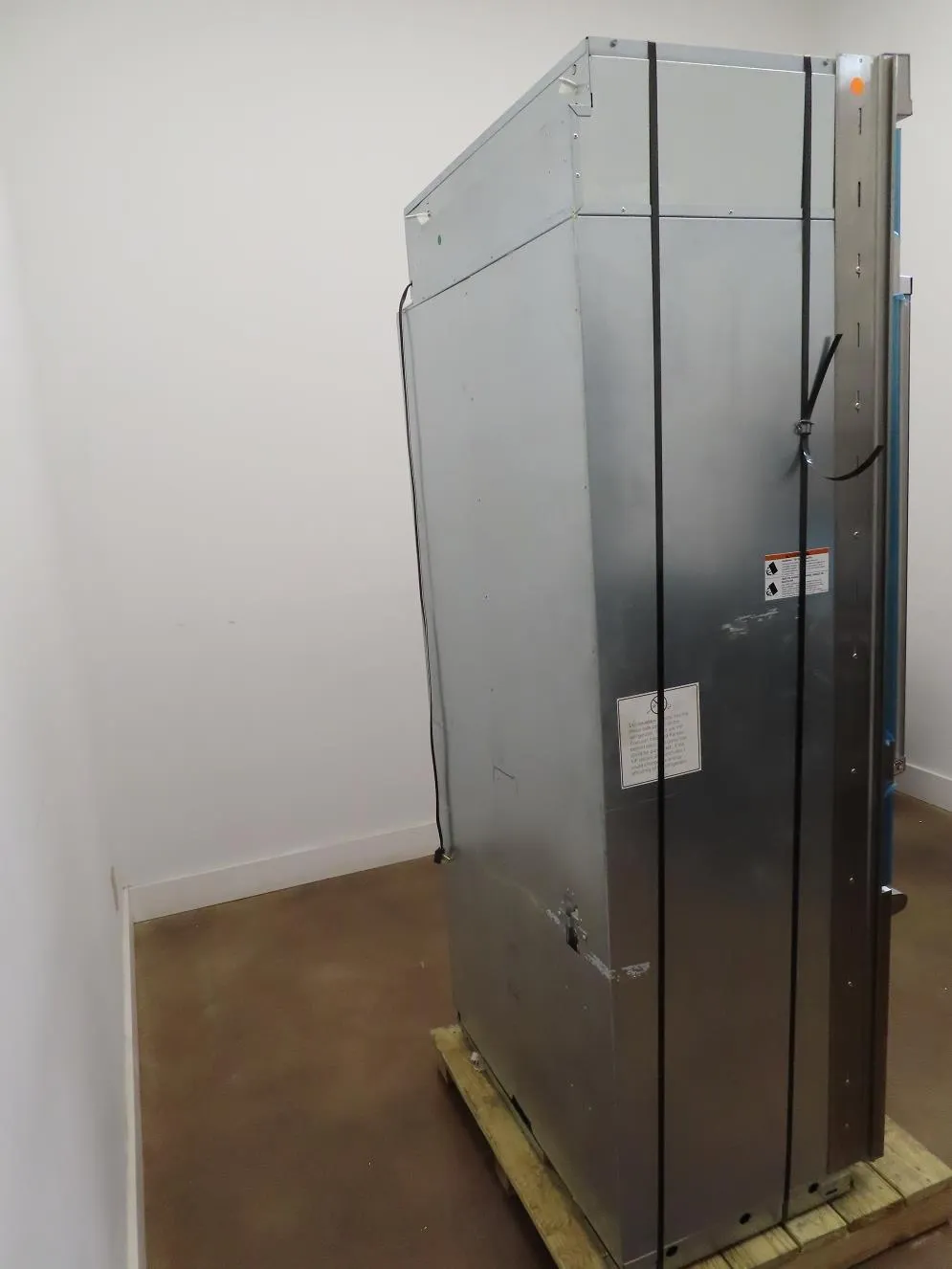 Viking Professional 5 Series 36" 20.4 cu.ft Refrigerator VCBB5363ERSS 2019 Model