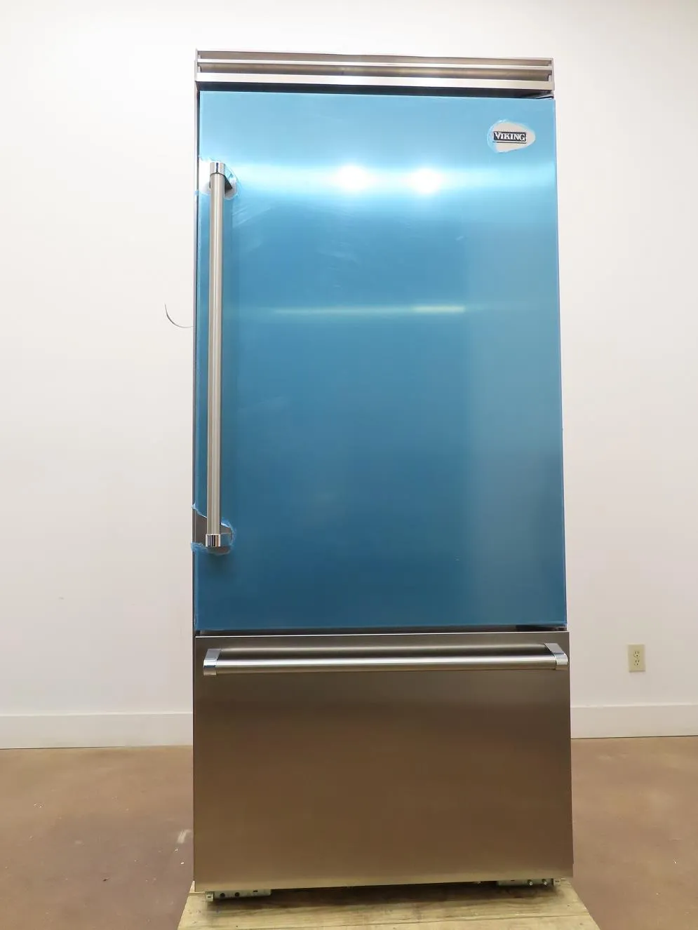 Viking Professional 5 Series 36" 20.4 cu.ft Refrigerator VCBB5363ERSS 2019 Model