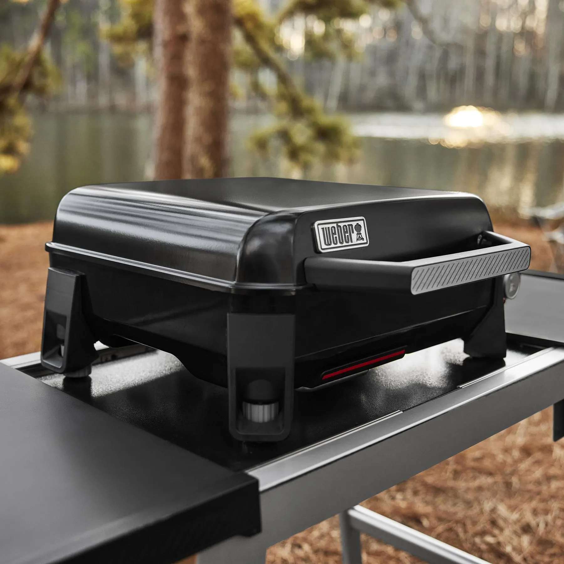 Weber 1500012 Weber Traveler 17" Portable Griddle - Black