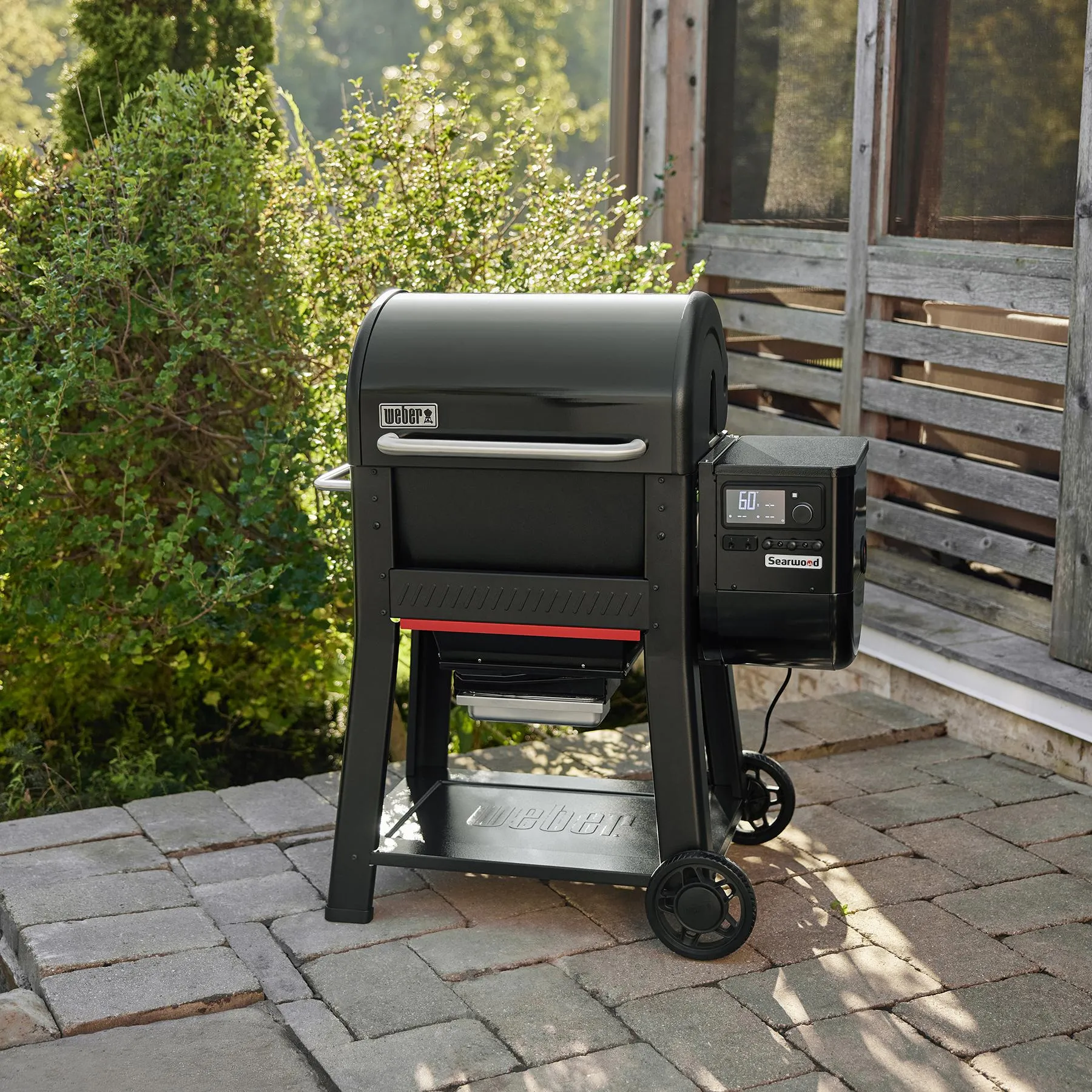 Weber 1500120 Searwood&#8482; 600 Pellet Grill - Black
