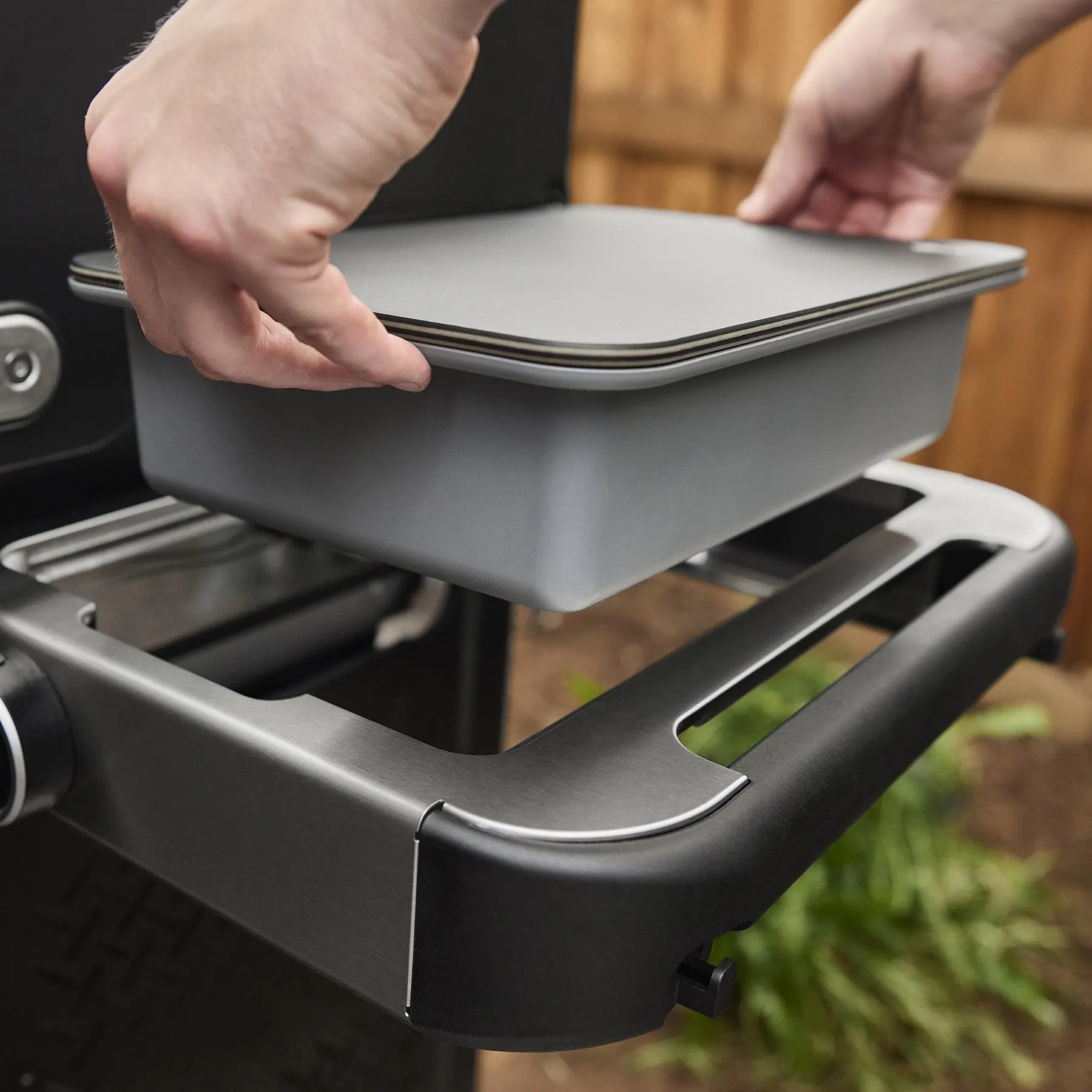 Weber 1500784 Spirit Ep-425 Gas Grill (Liquid Propane) - Black