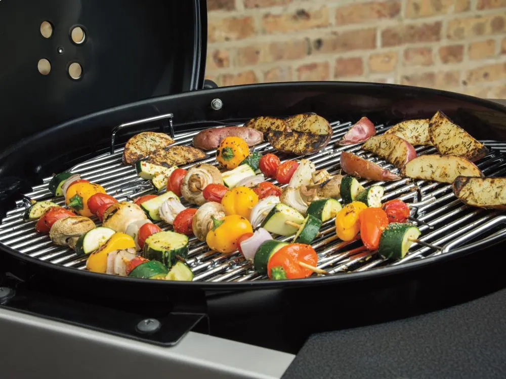 Weber 15501001 Performer Deluxe Charcoal Grill - 22 Inch Black