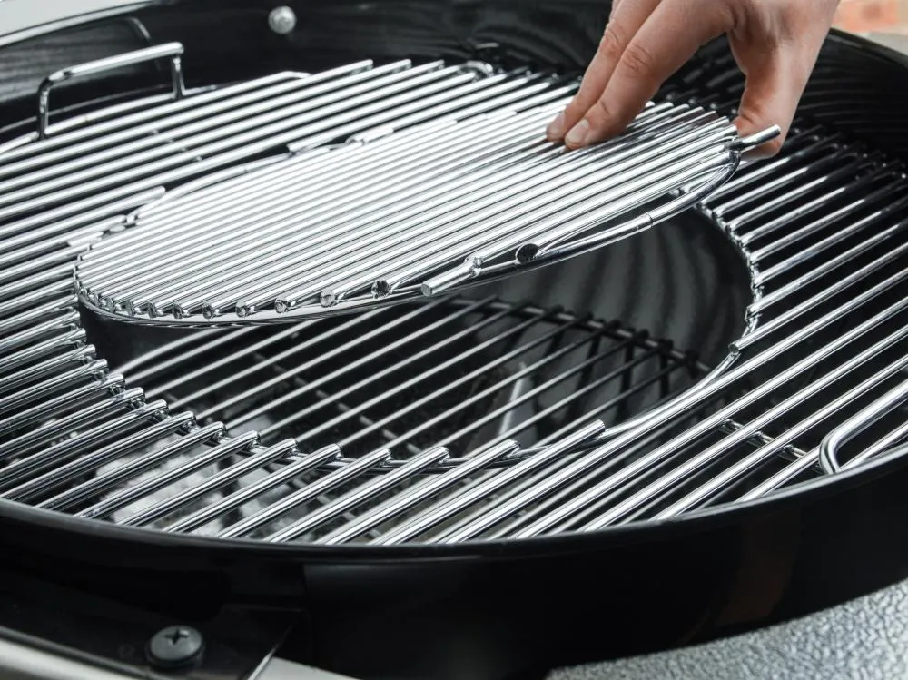Weber 15501001 Performer Deluxe Charcoal Grill - 22 Inch Black