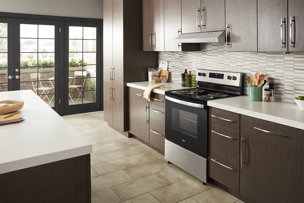 Whirlpool WFC315S0JS 4.8 Cu. Ft. Whirlpool Electric Range With Keep Warm Setting
