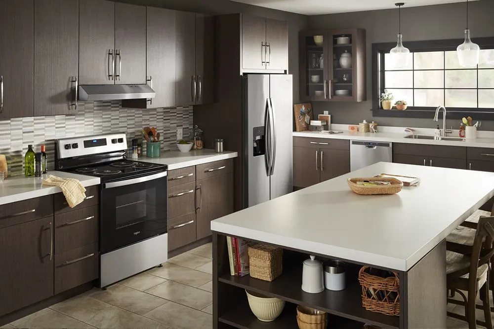 Whirlpool WFC315S0JS 4.8 Cu. Ft. Whirlpool Electric Range With Keep Warm Setting