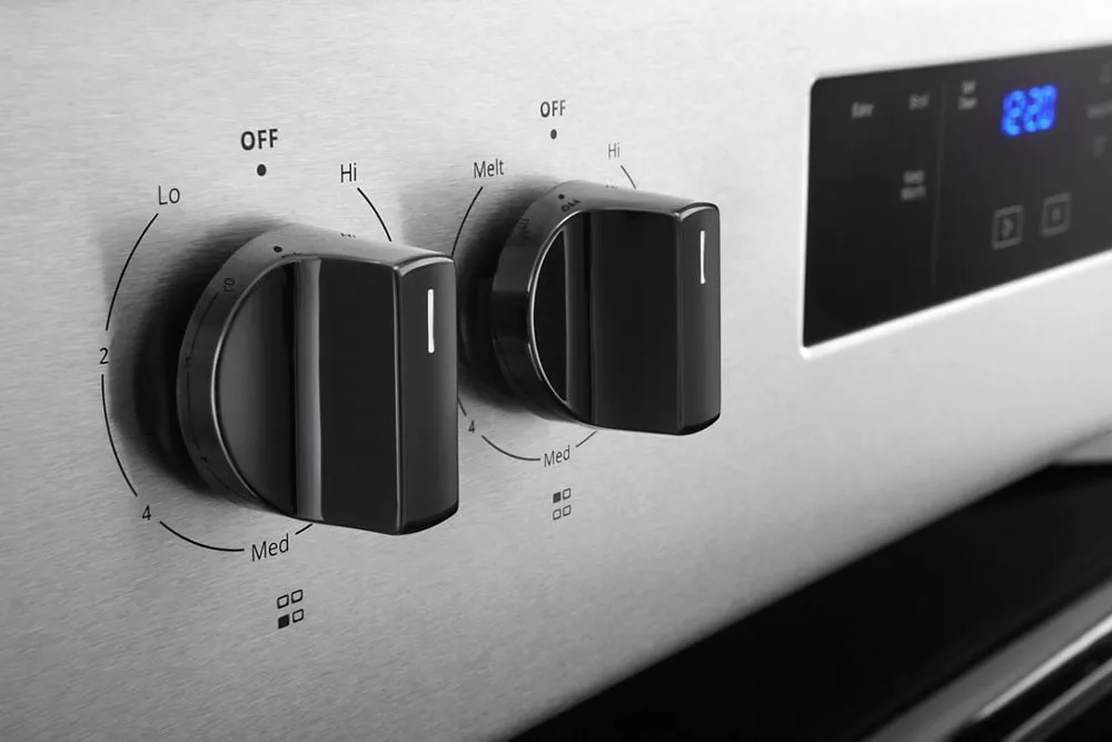 Whirlpool WFC315S0JS 4.8 Cu. Ft. Whirlpool Electric Range With Keep Warm Setting