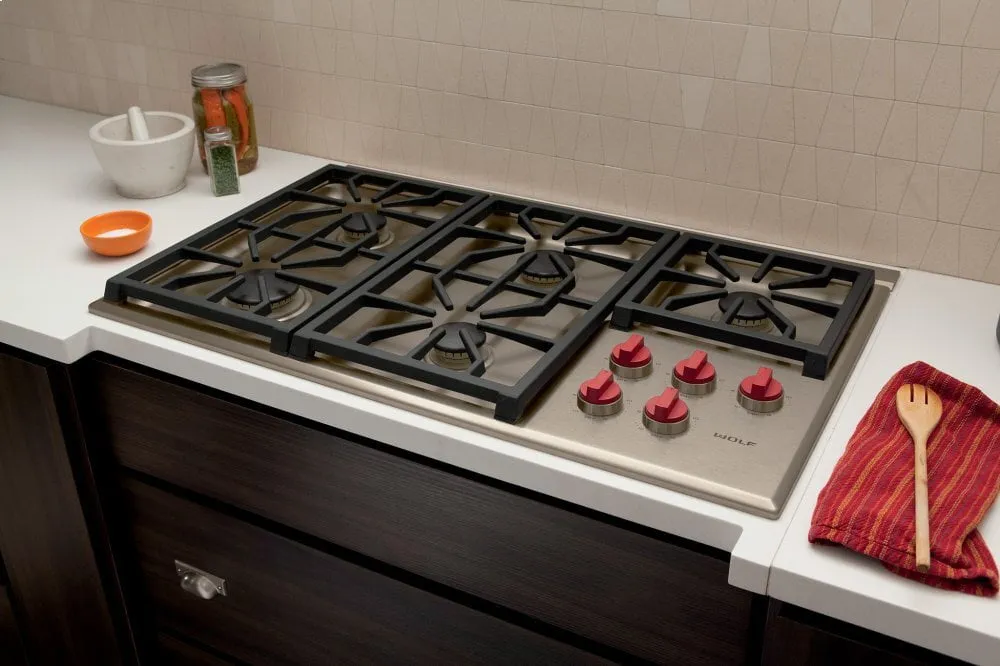 Wolf CG365PS 36" Professional Gas Cooktop - 5 Burners